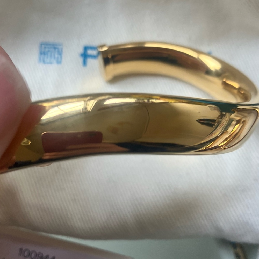Rare Fenty Luxury Fashion Jewelry, Gold Tone Twist Hoops and Bracelet Set - Picture 9 of 10